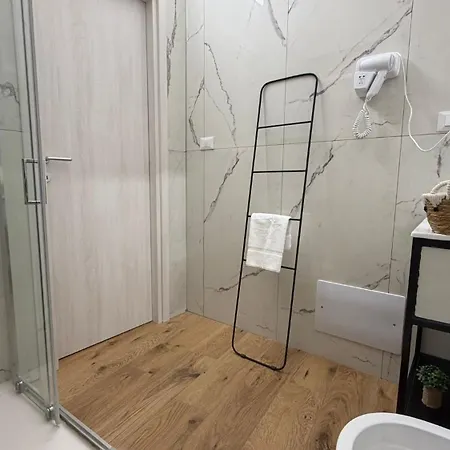Konukevi Cinquantotto Cozy 4*
